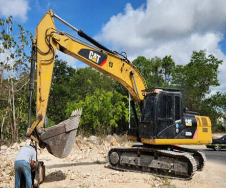 Excavadora Caterpillar 320